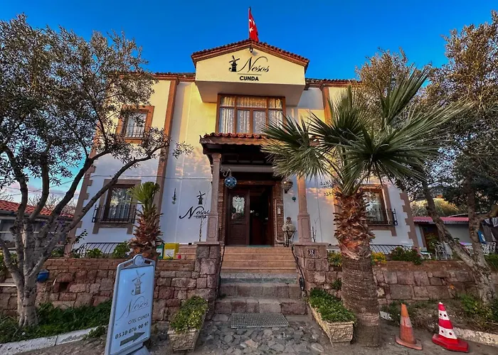 בית הארחה Cunda Nesos 4*