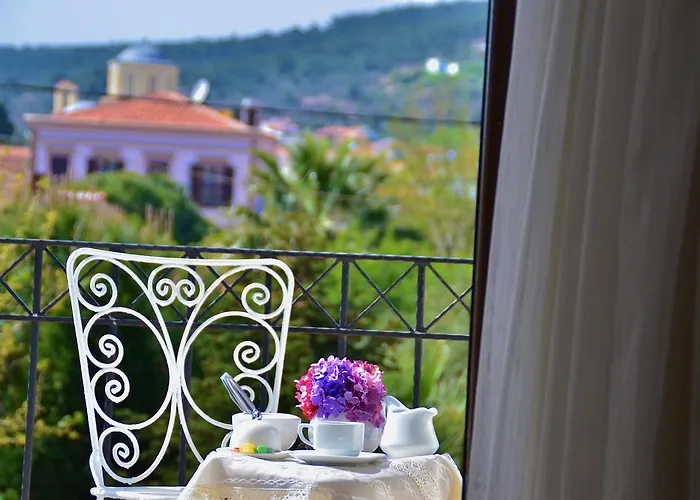 Cunda Nesos בית הארחה