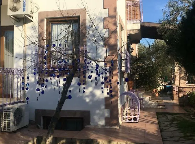 Cunda Nesos בית הארחה 4*