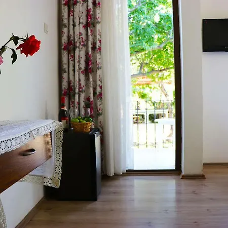 Cunda Nesos Konukevi Ayvalı