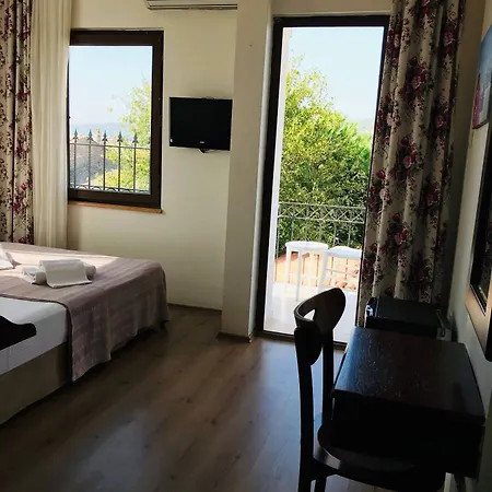 Cunda Nesos 4*